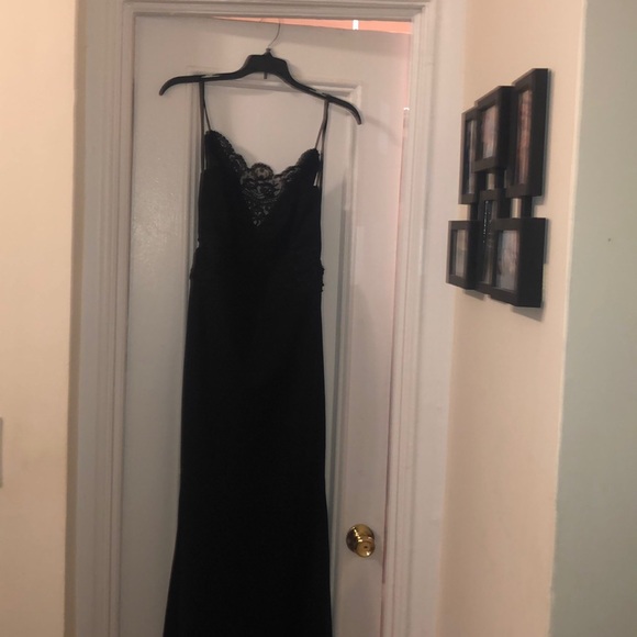 🍾 floor length black lace backless dress !! - Picture 3 of 8